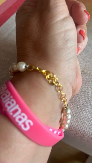 Pulsera perlas-blancas y dorado