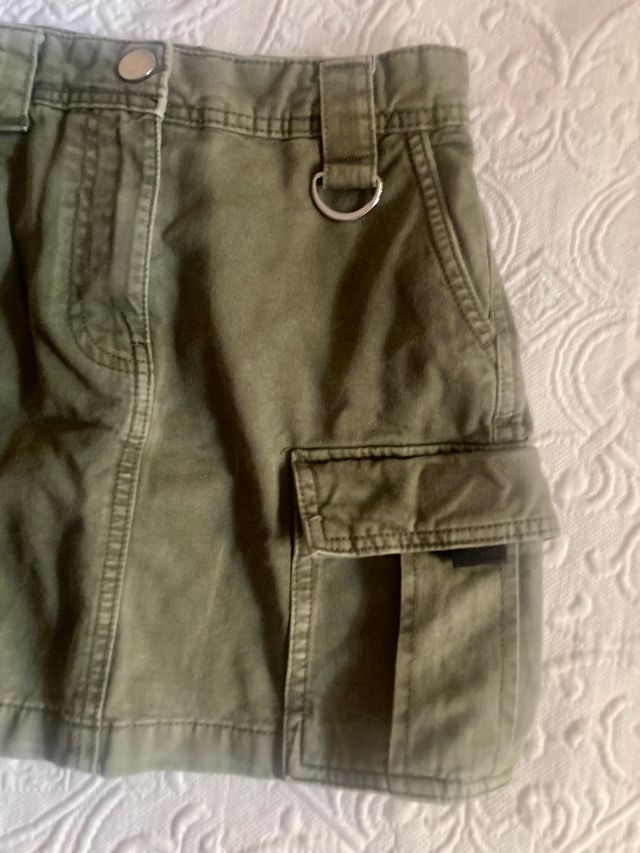 Mini Falda Cargo Bershka Verde Oliva