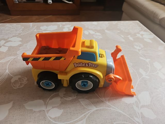 Camioncino giocattolo da costruire