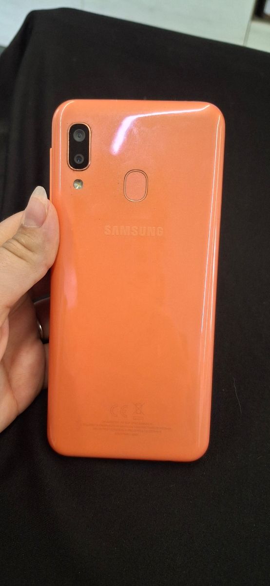 Samsung Galaxy A20e Arancione