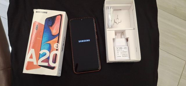 Samsung Galaxy A20e Arancione