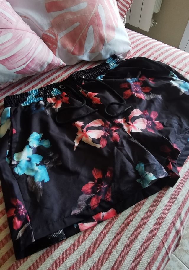 Bañador corto flores - Talla S