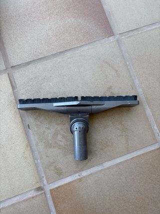 Cepillo Dyson para parquet.