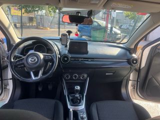 Mazda 2 2020