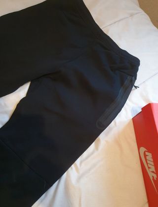 Pantalones Nike Tech originales con etiquetas. No