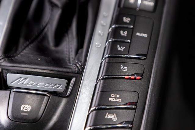 Porsche Macan Turbo (2015)