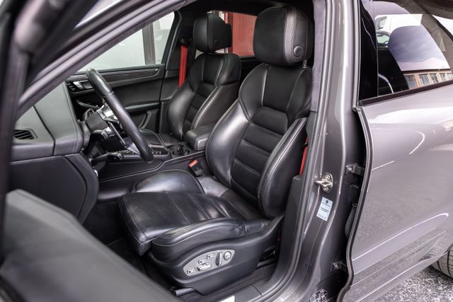 Porsche Macan Turbo (2015)