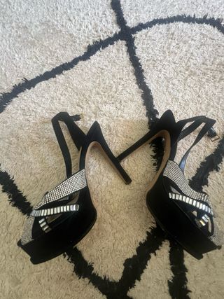 Sandalias Aldo negras tacón alto