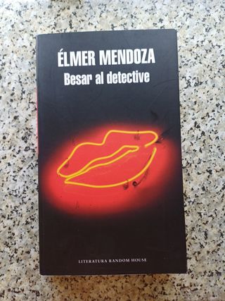 Besar al detective