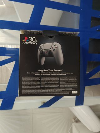 Caja Vacía PS5 edición 30° aniversario