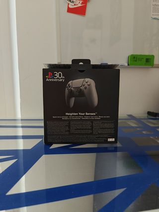 Caja Vacía PS5 edición 30° aniversario