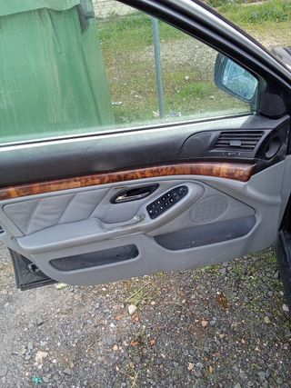 BMW E39 528i: Despiece completo