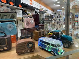 Radios Retro -  azul y marrón