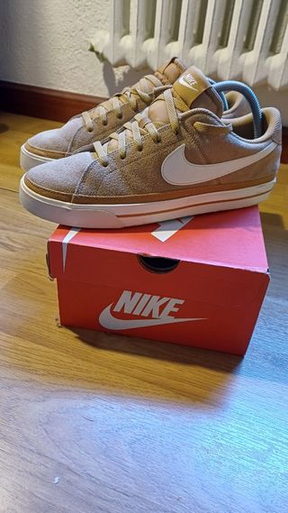 Zapatillas Nike Legacy - Beige