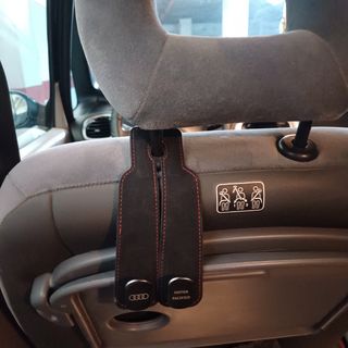 Perchas para reposacabezas Audi