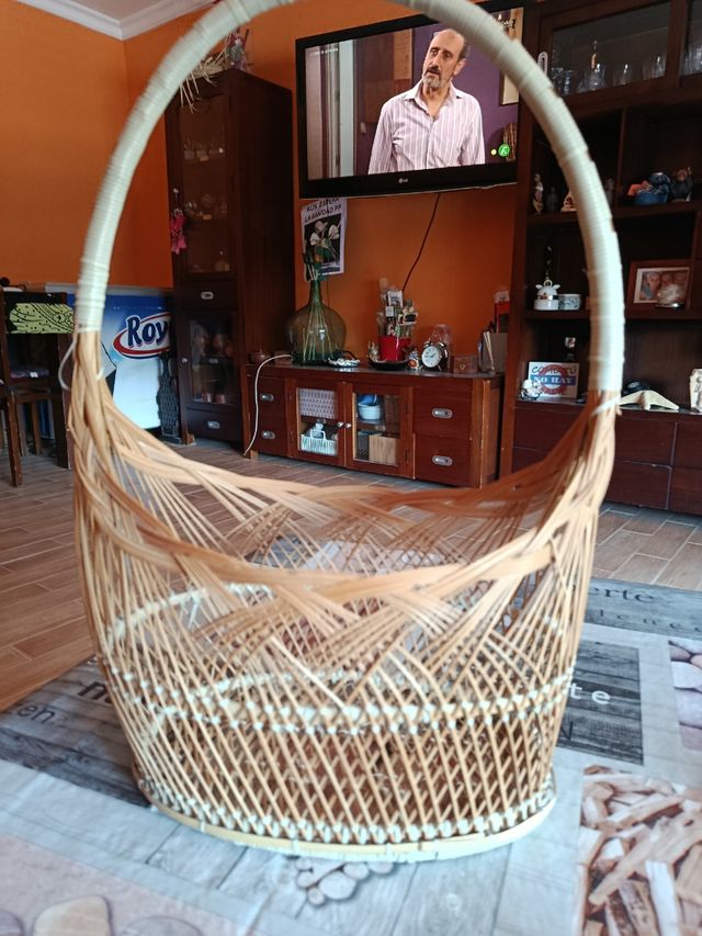 Cesta di vimini beige - regalo