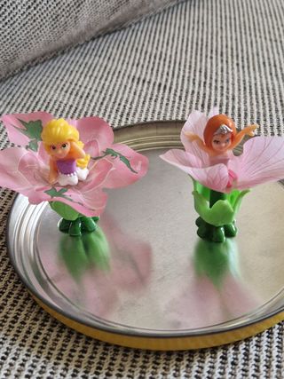 2 Fate fiori statuette 