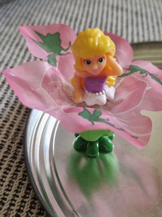 2 Fate fiori statuette 