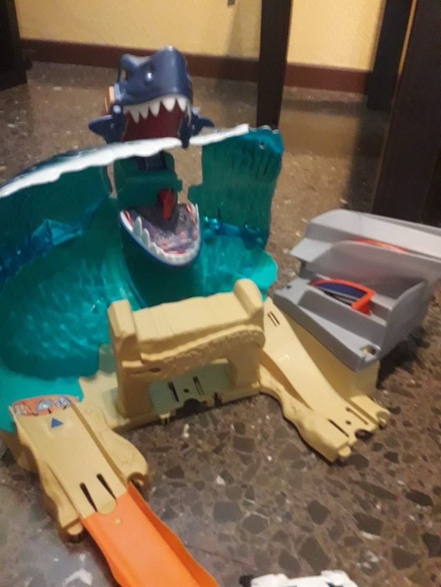 Pista Hot Wheels con loopin