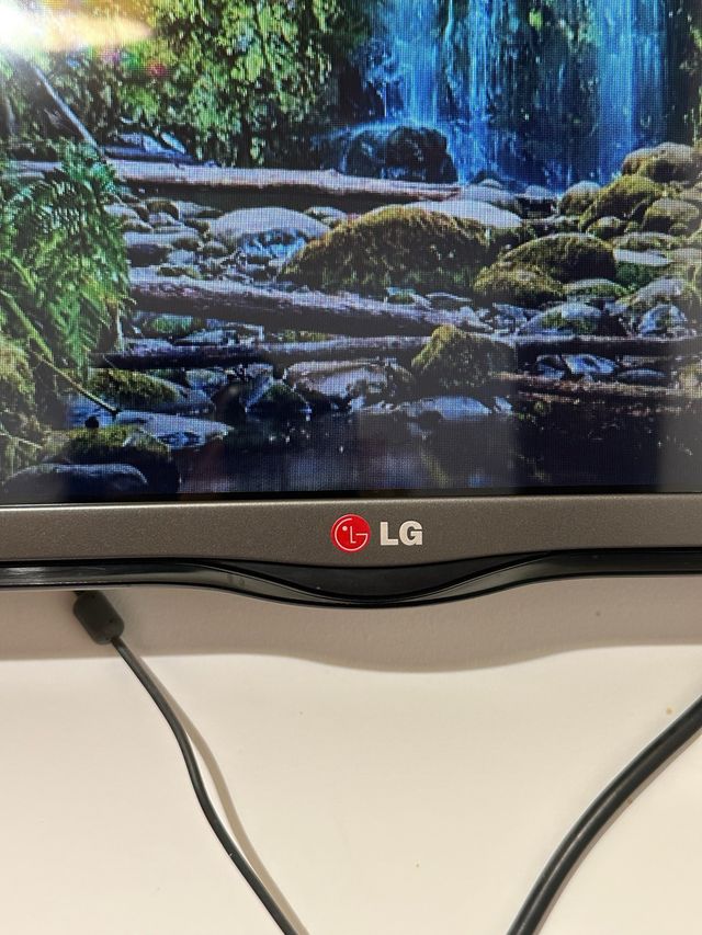 Television LG 32" 
