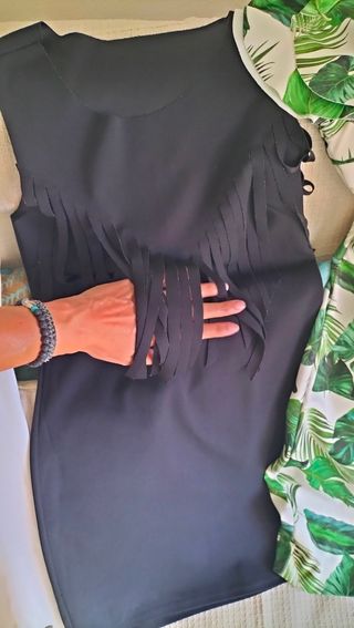 Lote de 4 vestidos cortos elegantes