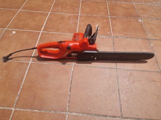 Motosierra electrica Black+Decker 40cm