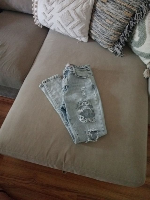 Jeans rotos tiro alto -talla M