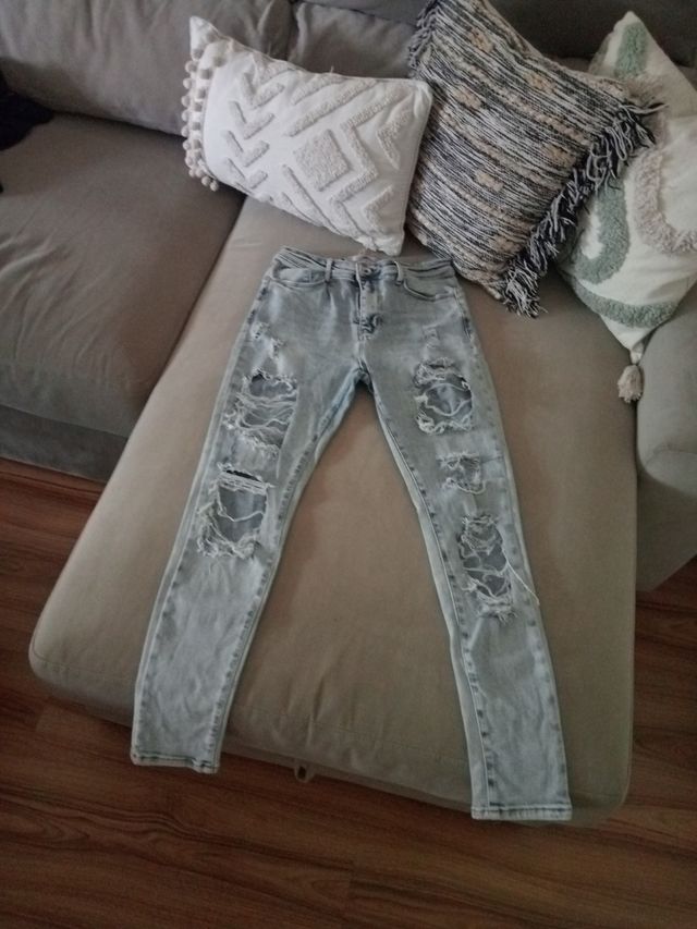 Jeans rotos tiro alto -talla M