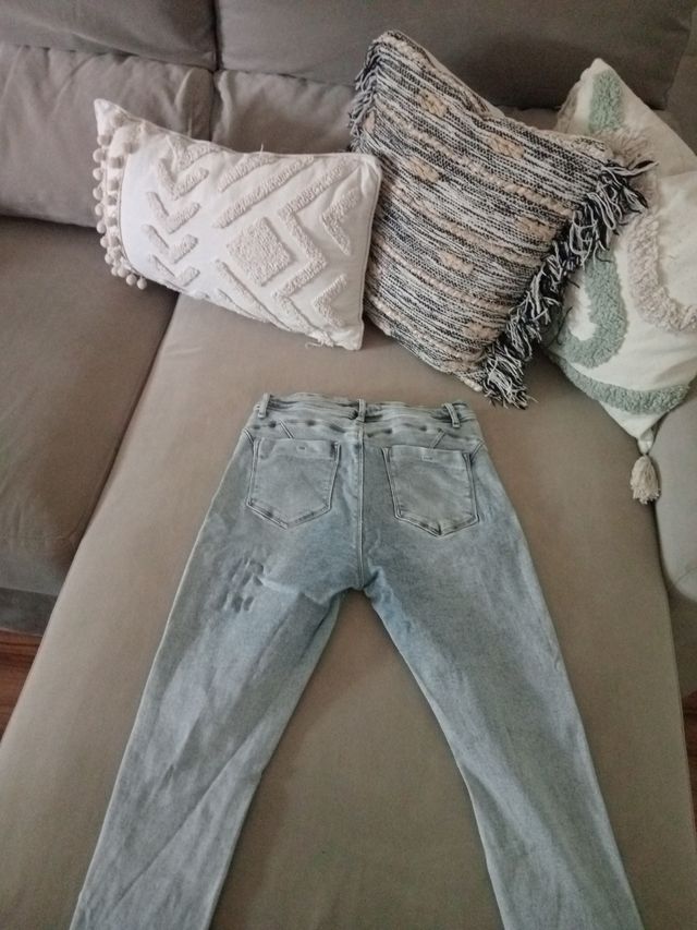 Jeans rotos tiro alto -talla M