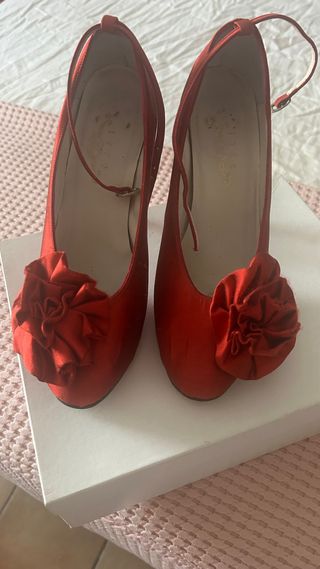 Zapatos rojos fiesta tacón