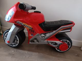 Moto correpasillos Molto Premium roja
