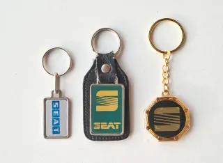 Pack 3 Llaveros SEAT Vintage dorado plateado
