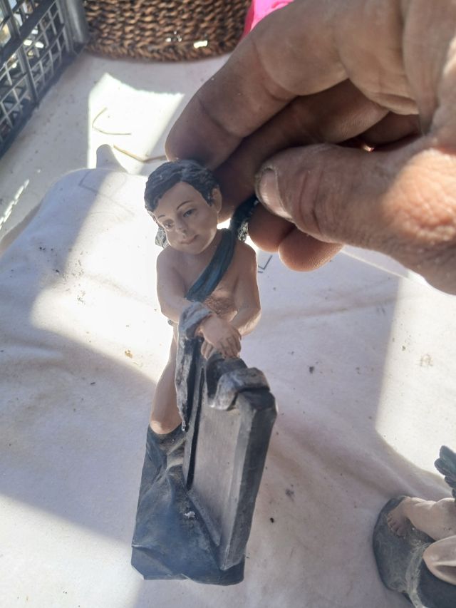 2 Angioletti in pietra, dipinti a mano