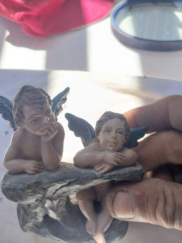 2 Angioletti in pietra, dipinti a mano