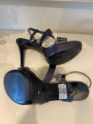 Sandalias nuevas con tacón marca Nero Giardini 