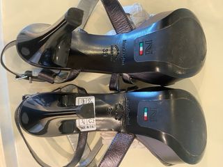 Sandalias nuevas con tacón marca Nero Giardini 