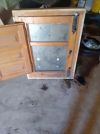 Ventana madera antigua