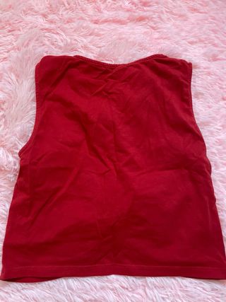 crop top rojo nudo
