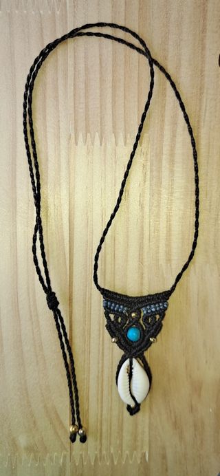 Collar veraniego con concha
