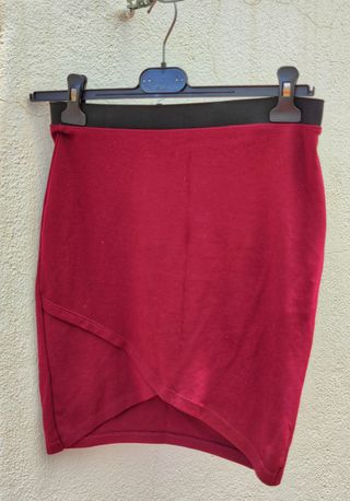 Mini Falda Granate Stradivarius