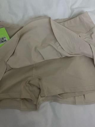Conjunto deportivo ysabel mora beige