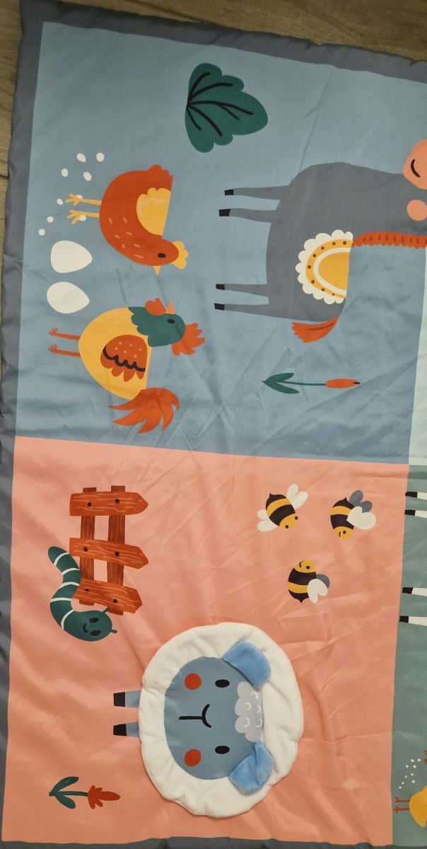 Alfombra granja bebé