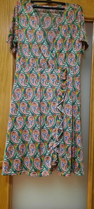 Vestido corto estampado paisley
