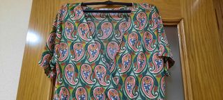 Vestido corto estampado paisley