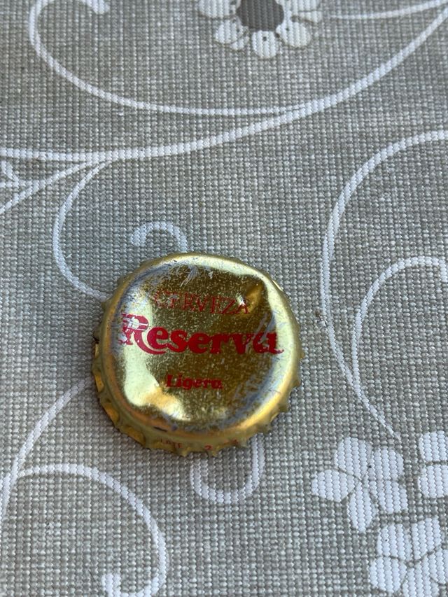 Chapas Kas y Mahou cerveza pepsi cocacola agua etc