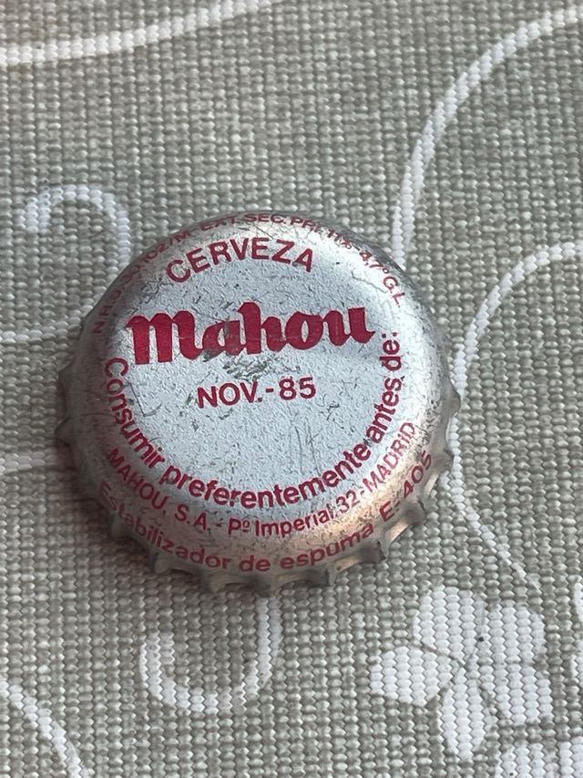 Chapas Kas y Mahou cerveza pepsi cocacola agua etc