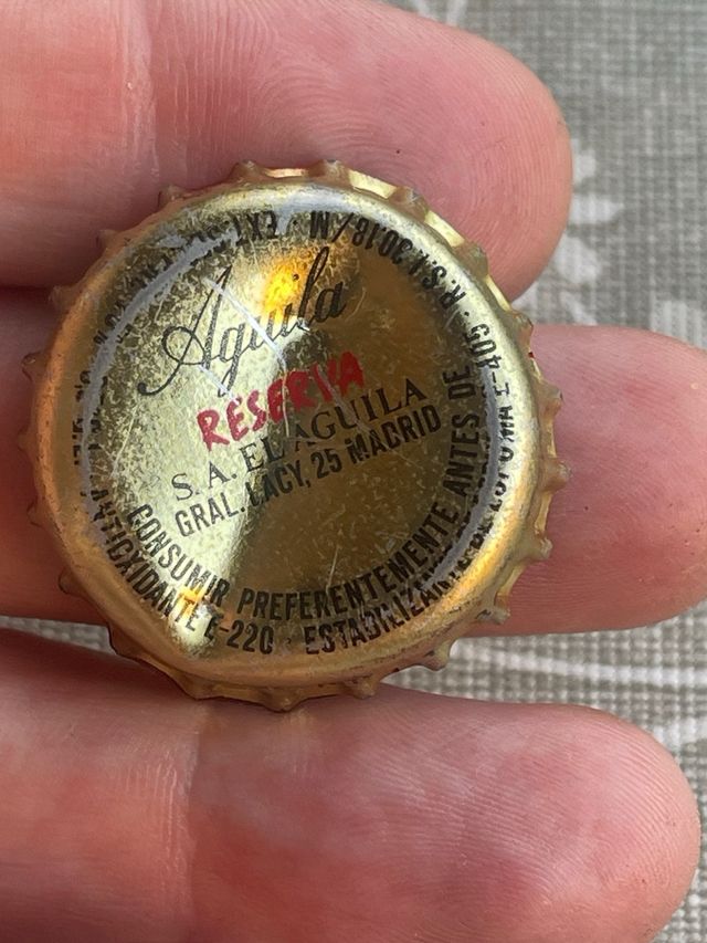 Chapas Kas y Mahou cerveza pepsi cocacola agua etc