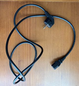 4 Cables IEC C13-Schuko