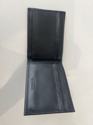 Monedero GUESS negro