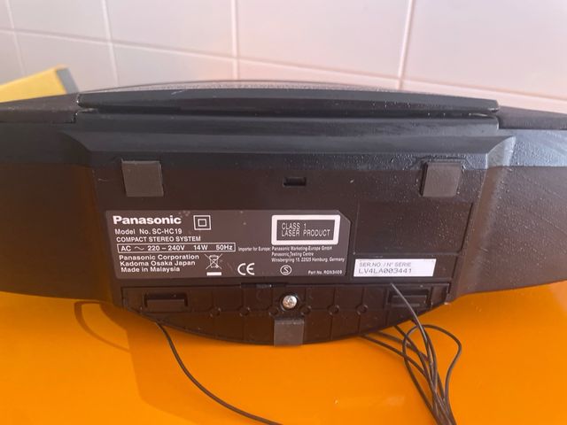 Panasonic SC-HC19: Radio CD negra